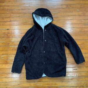 Reversible fleece jacket